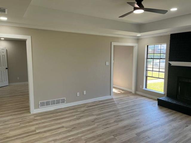 Building Photo - 511 Amber Ln