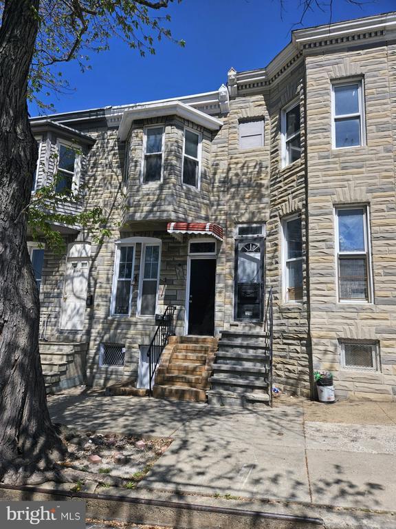 Primary Photo - 2220 Eagle St