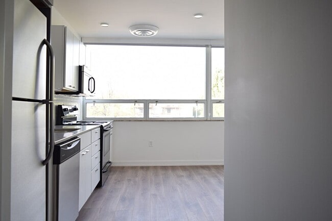 Interior Photo - Interstate Flats