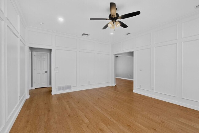 Foto del edificio - Beautifully Renovated Home In Carrollton Ready For Move-in