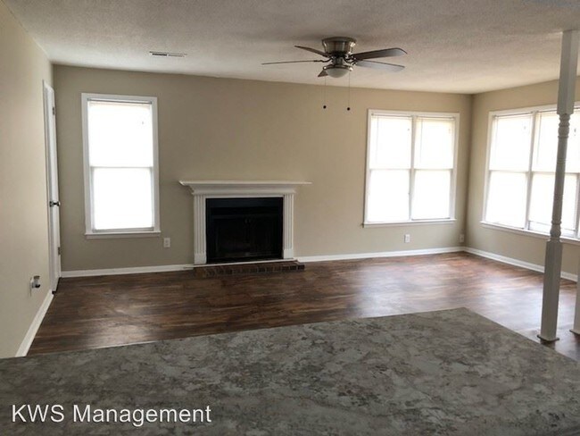 Foto del edificio - 3208 Village Dr SW