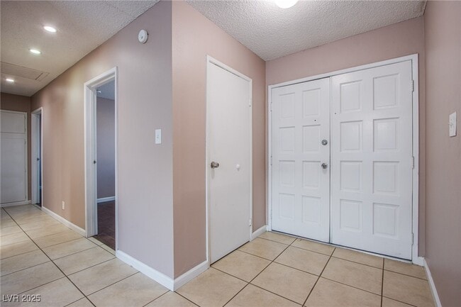 Building Photo - 4153 Crater St