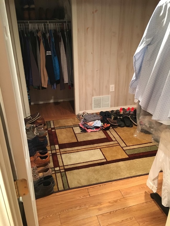 Building Photo - 4180 Glenway Ave