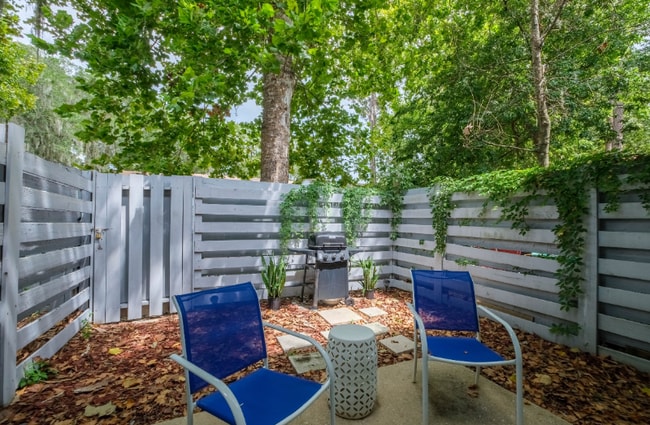 Photo - 3600 SW 19th Ave Townhome