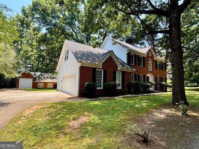 Foto del edificio - 4160 Creekwood Dr