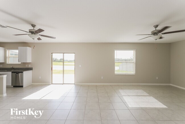 Building Photo - 1417 Golden Glow Dr