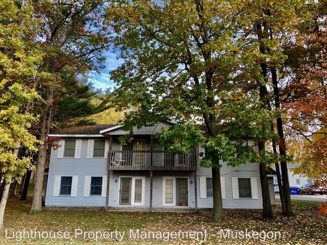 Building Photo - 1294 W Norton Ave