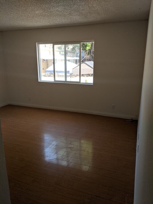 Building Photo - 10131 Tujunga Canyon Blvd