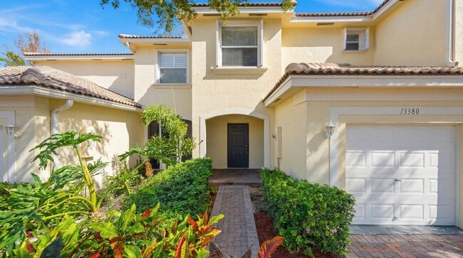 Foto del edificio - 13380 Georgian Ct