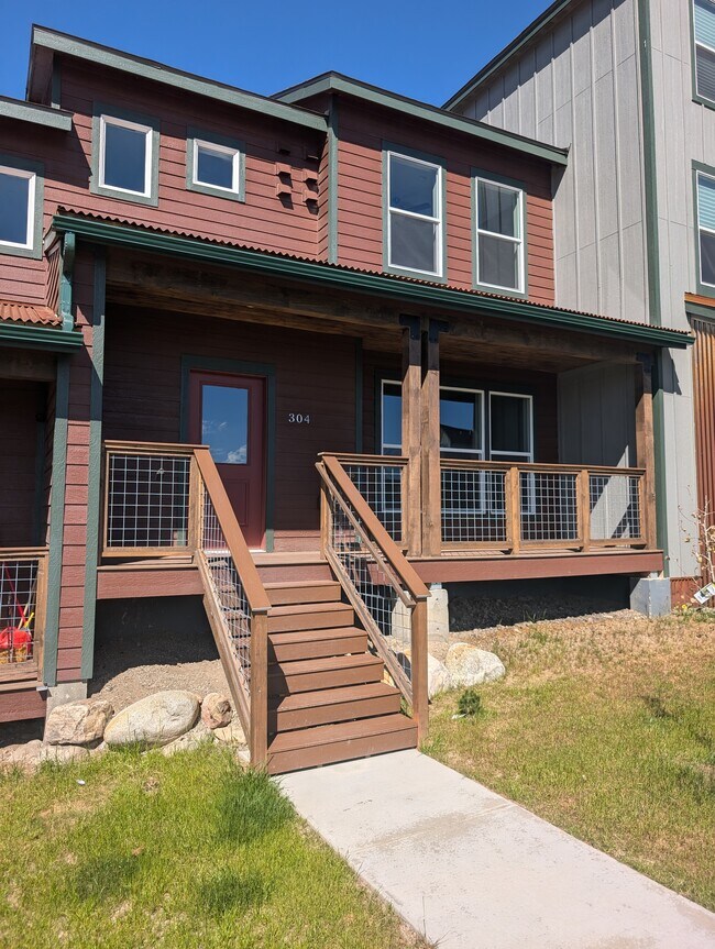 Building Photo - 304 McClary Pk
