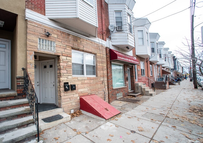 Building Photo - 2049 Snyder Ave