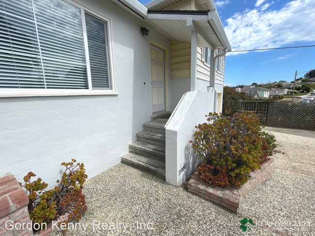 Building Photo - 4 br, 2 bath House - 212 Lomitas Avenue