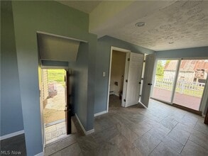 Building Photo - 145 State Rd