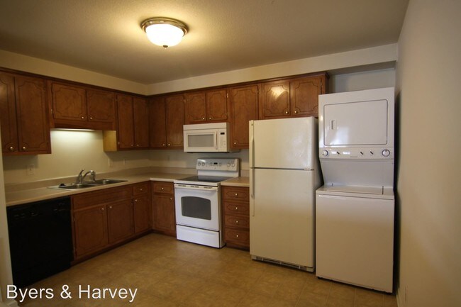 Building Photo - 321 Lansinger Ln