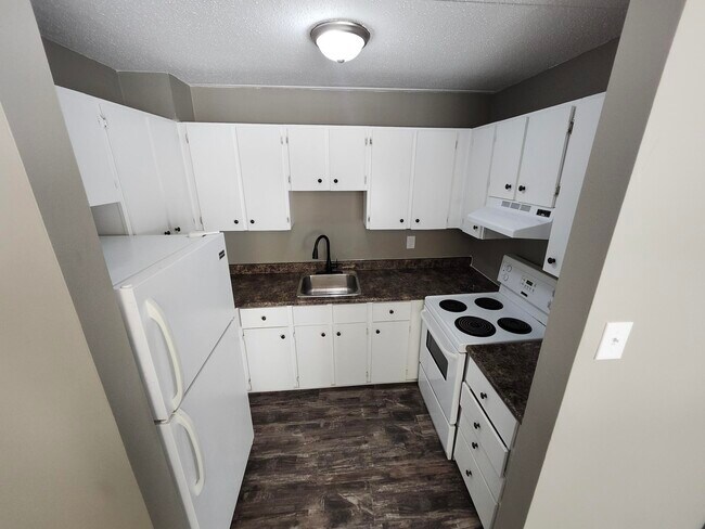 Photo du bâtiment - 155 Mystery Lake Dr