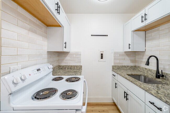 2 habitaciones, 1 baño - 570 pies cuadrados - Cocina - Wolverine Lake Lofts
