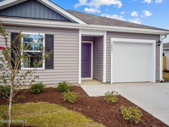 Building Photo - 1033 Course Ln