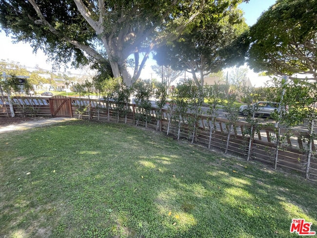 Building Photo - 10801 Galvin St