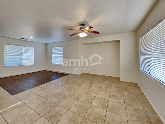 Foto del edificio - 3655 E Calistoga Dr