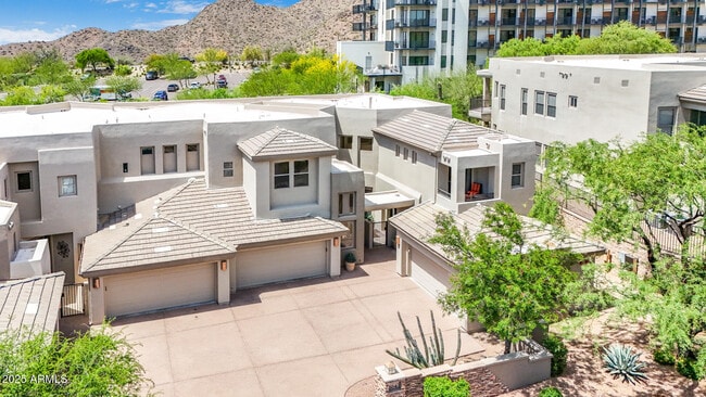 Building Photo - 14850 Grandview Dr