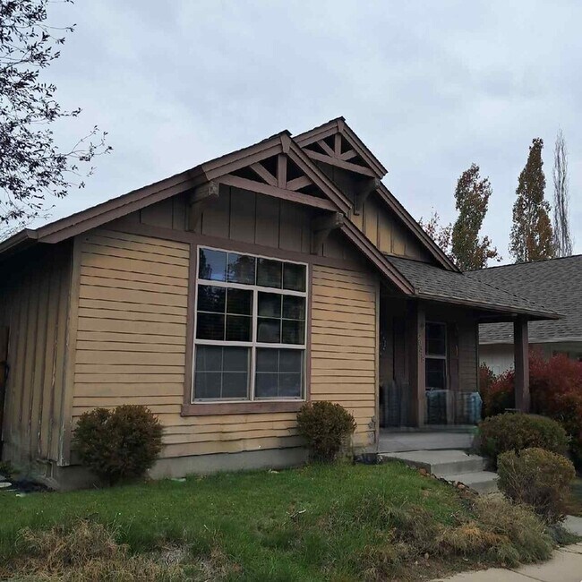 Foto del edificio - 20348 Chase Rd