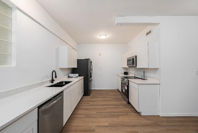 Photo - 3720 N 36th St House