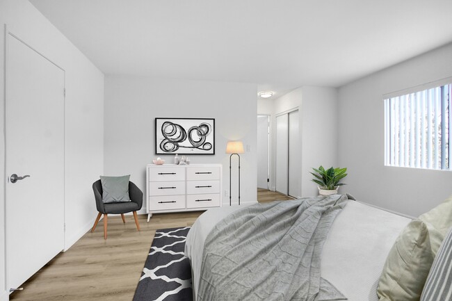 Unit 301 Bedroom - Valleywood Apartments