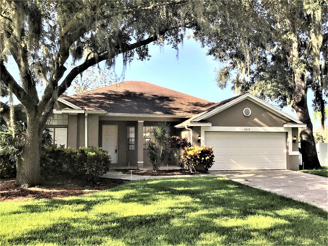 Foto principal - 3219 Alcott Avenue