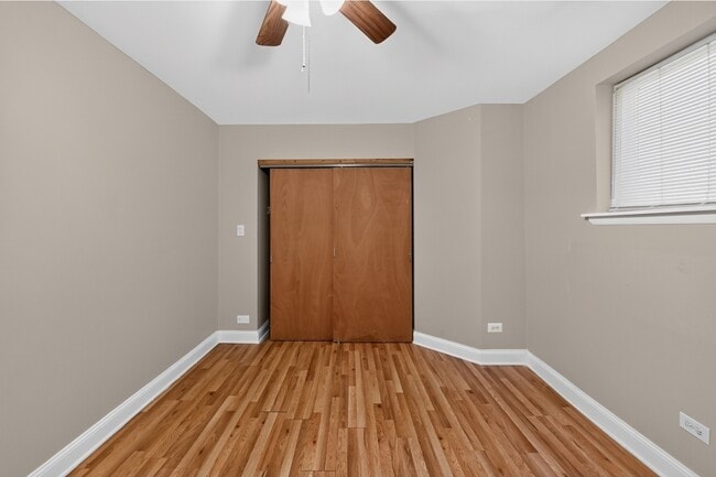 Building Photo - 1516 W Farwell Ave