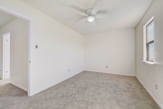 Building Photo - 3413 Victoria Cir