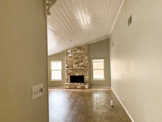 Building Photo - 2 br, 2 bath House - 4331 Putting Green