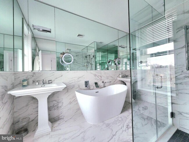 Foto del edificio - 106 S State St