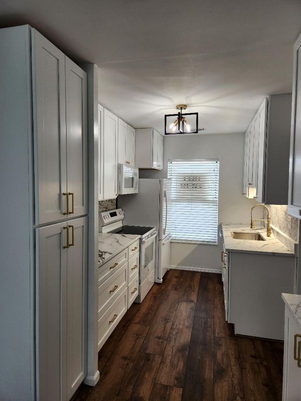 Foto principal - 3179 Meadow Trail Dr