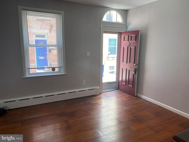 Building Photo - 912 S Fairhill St