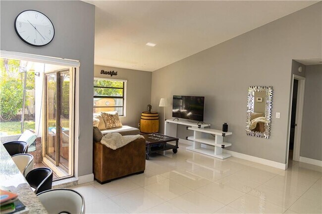 Foto del edificio - 510 Green River Ln