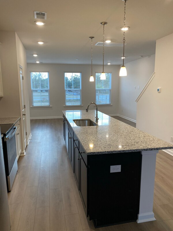 Foto del edificio - 4633 Forest Hills Dr