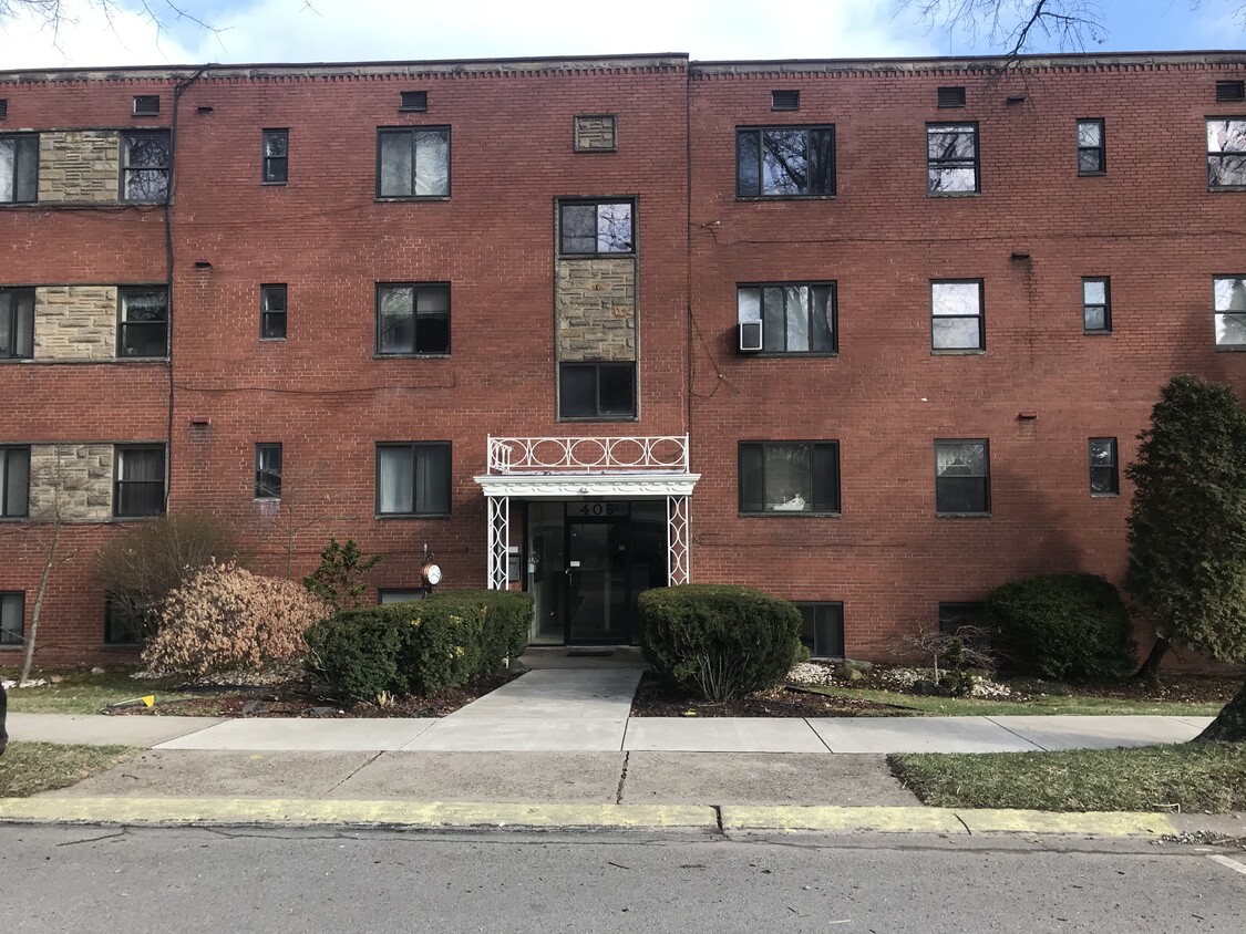 Primary Photo - Hoodridge Terrace Apartments