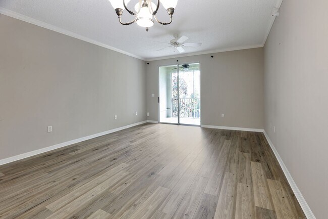 Foto del edificio - 5700 Bentgrass Dr