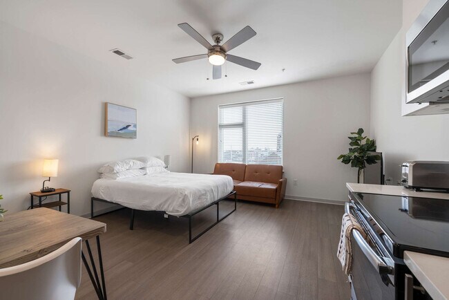 Foto del edificio - 633 E Main St