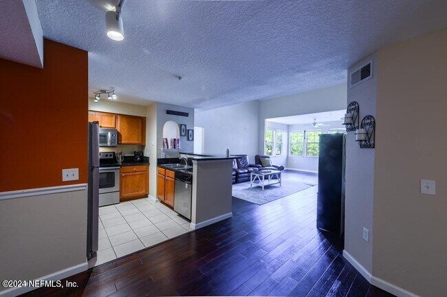 Foto del edificio - 8550 Touchton Road Unit 1327