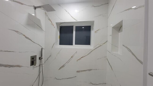 Foto del edificio - 618 SW 14th Terrace
