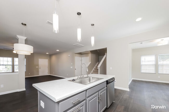 Building Photo - 255 Baybrook Ln