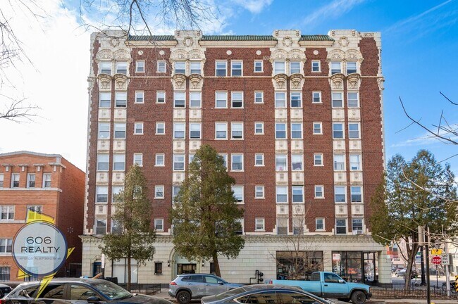 Foto del edificio - 6930 N Greenview Ave
