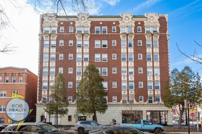 Foto del edificio - 6930 N Greenview Ave