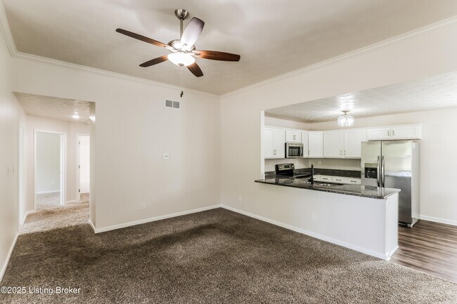 Building Photo - 6106 Larkgrove Dr