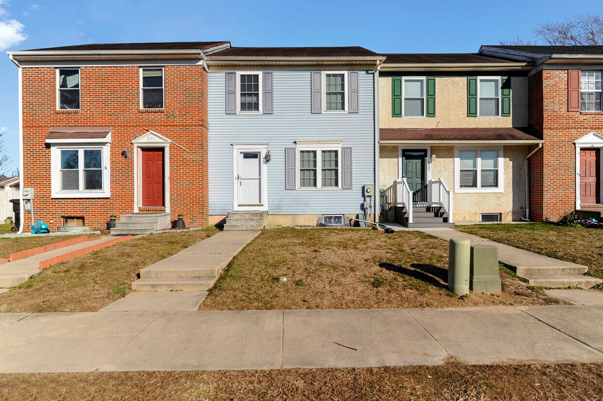 Foto principal - 329 Cold Spring Pl