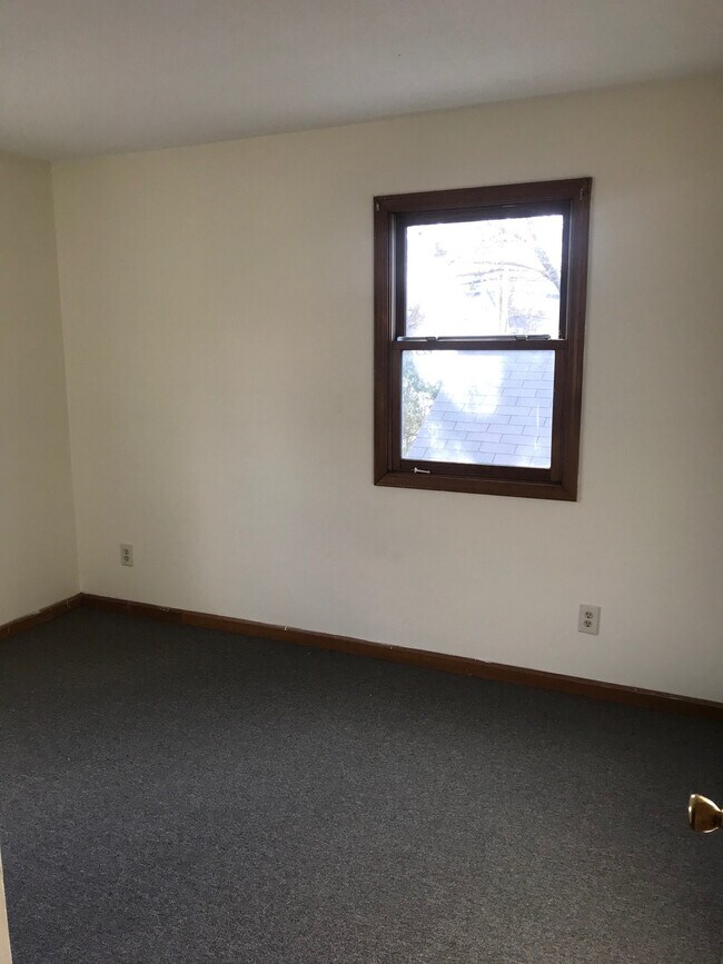 65 Mechanic St, Westfield, MA 01085 Townhome Rentals in Westfield MA