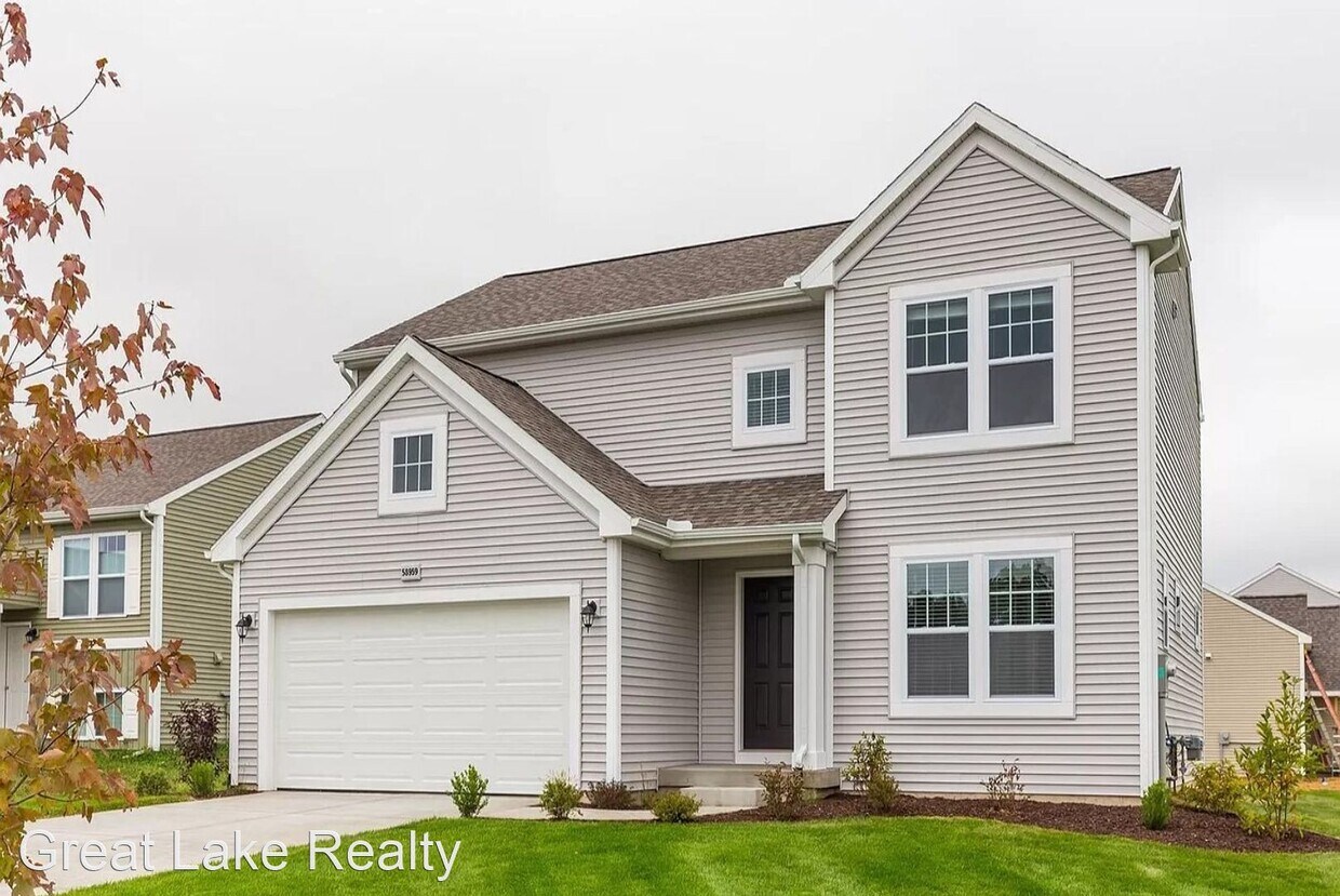 Foto principal - 4 br, 2.5 bath House - 58959 Silvergrass D...