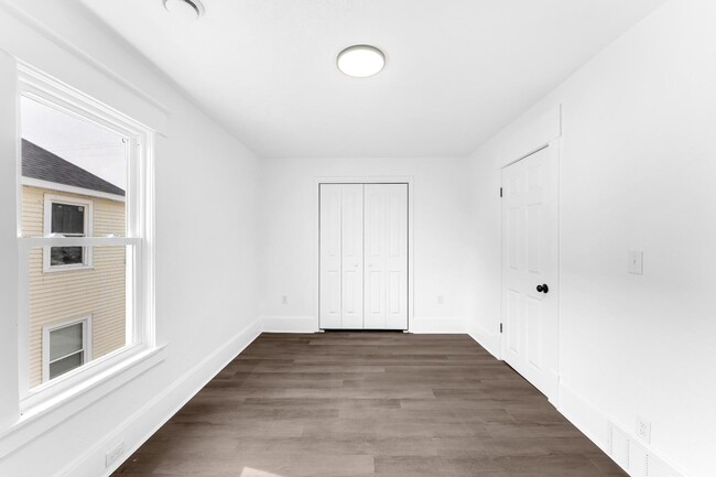 Foto del edificio - 1754 Godfrey Ave SW