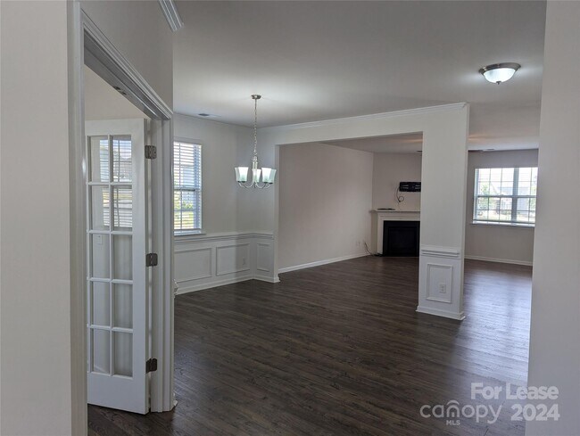 Foto del edificio - 116 Gray Willow St
